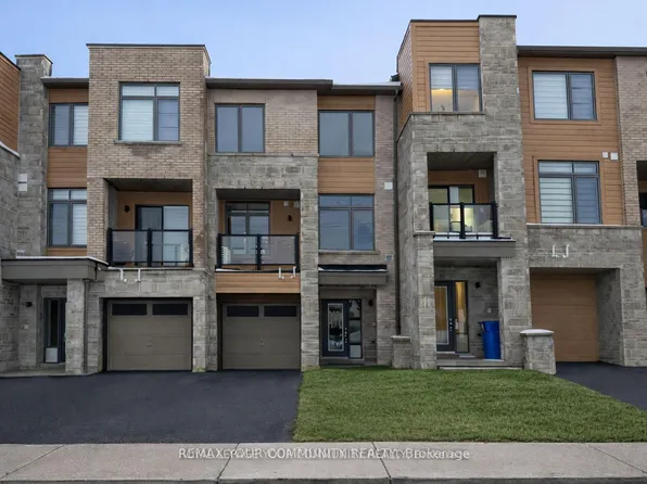 194 Vantage Loop, Newmarket, ON L3X 0L3