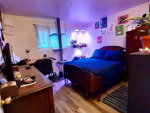 5th image of 1034 S Emerald Ln