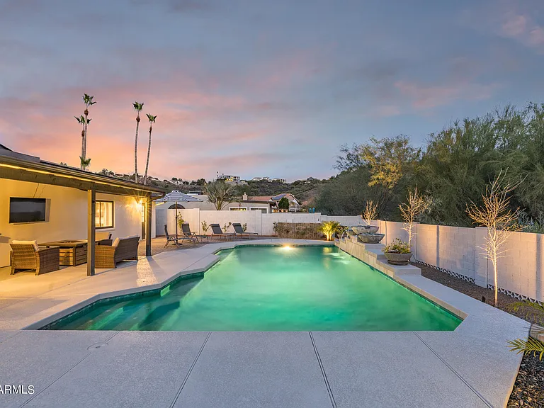 1641 W Evans Dr — Photo 41