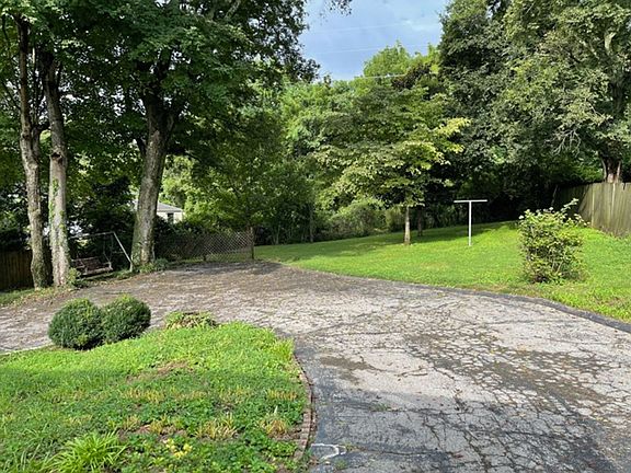 2nd image of 1220 Harwood Dr