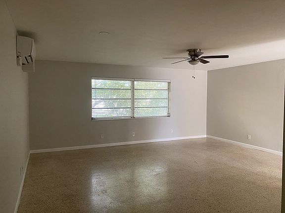 5th image of 225 Ocean Breeze St #13