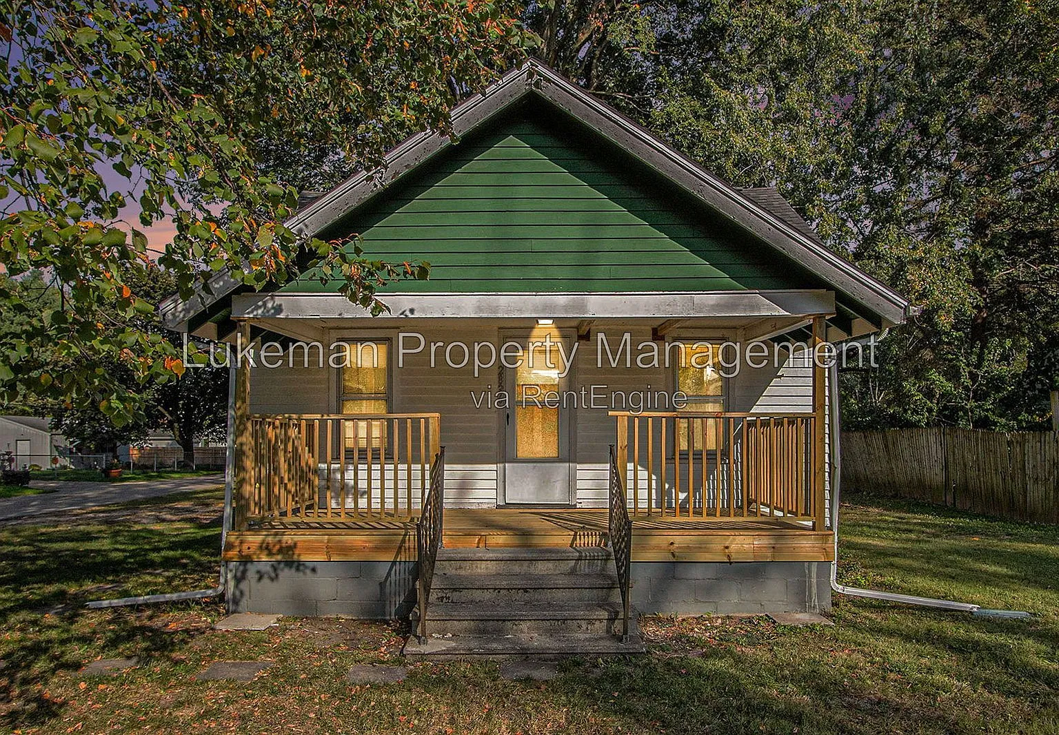 2 bed, 1.0 bath, 848 sqft, $1,295 — Photo 1