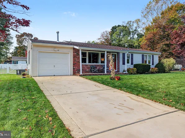 42 Tradewinds Dr, Tuckerton, NJ 08087