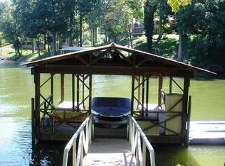 552 Indian Lake Rd, Hendersonville, TN 37075