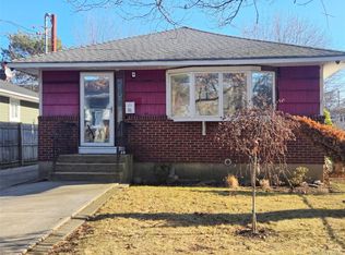 86 Decatur St, Roosevelt, NY 11575