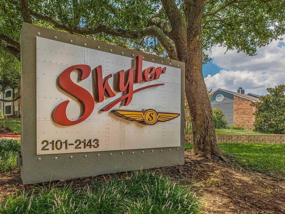 Skylar Apartments