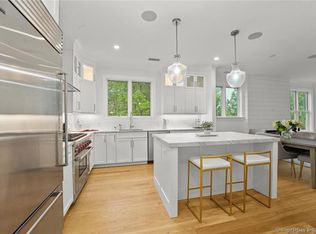 202 Gramercy Park #202, New Canaan, CT 06840