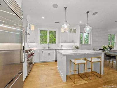 202 Gramercy Park #202, New Canaan, CT, 06840