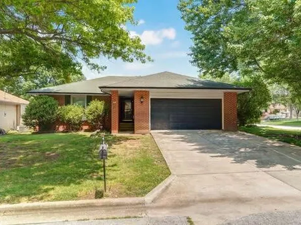 1607 W Whiteside Street, Springfield, MO 65807
