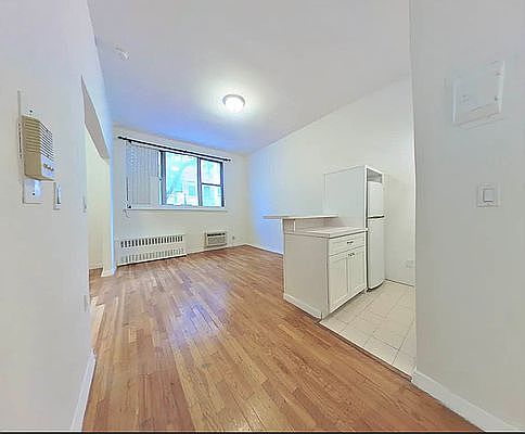 1st image of 423 E 83rd St APT D