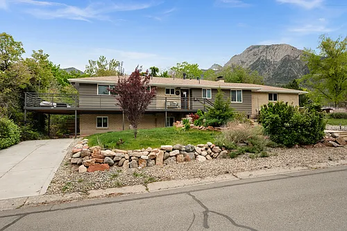 4121 S Olympic Way Photo 1