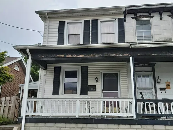18 N Church St, Robesonia, PA 19551