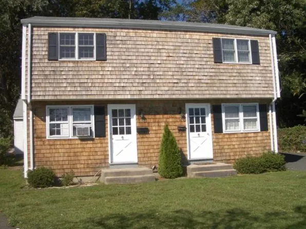 69 Strickland Rd #69, Cos Cob, CT 06807