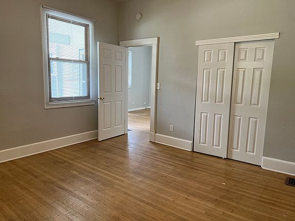 4th image of 1112 N Parker Ave