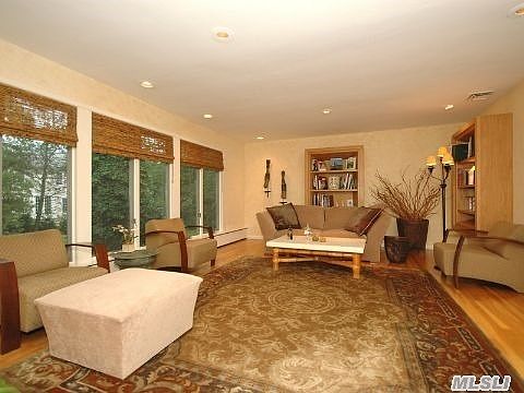 2nd image of 110 Oak Dr