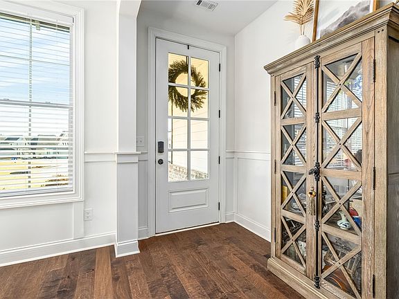 3rd image of 1710 Woodsome Cir