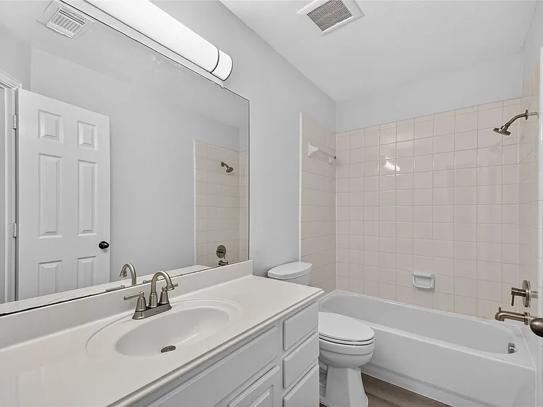 6706 Paigetree Ln — Photo 13