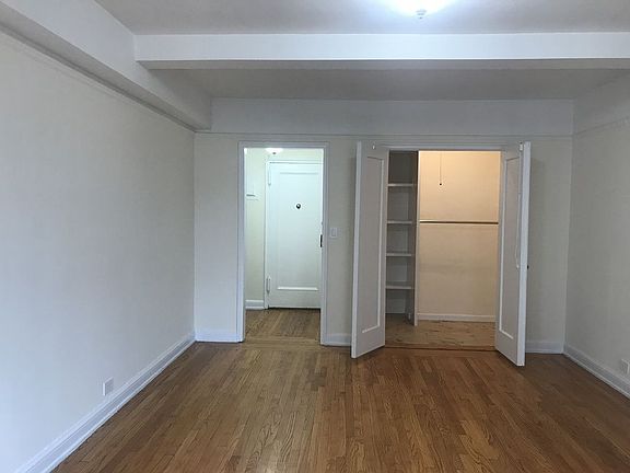 4th image of 200 W 15th St APT 15E