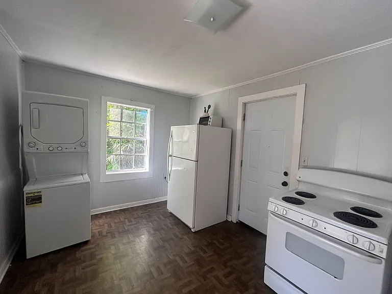 1708 Eva St #7 — Photo 3