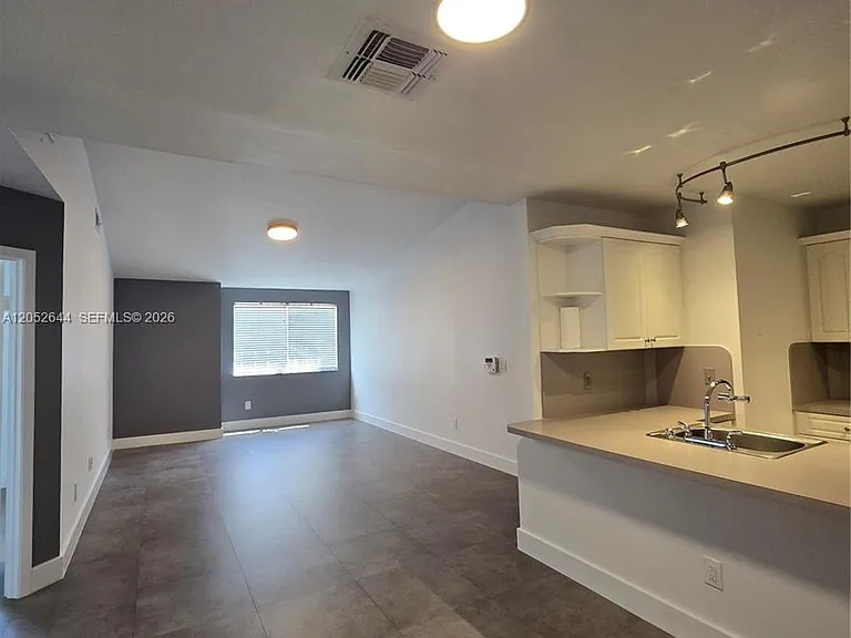 18324 NW 68th Ave #L — Photo 5