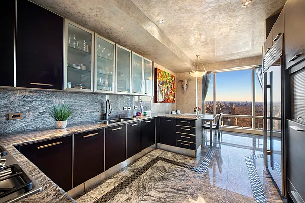 Sold by Corcoran | media 6