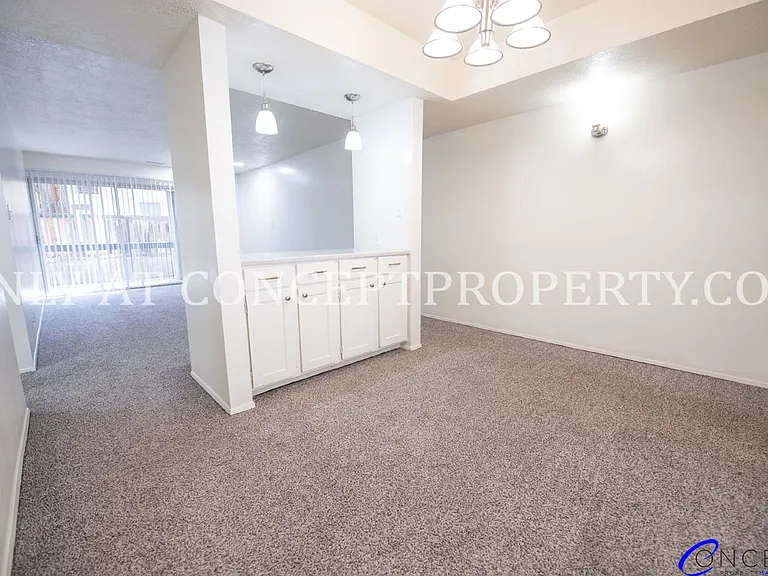 Foothill Terrace — Photo 57
