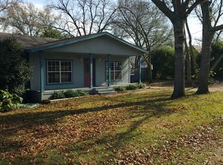 109 N Hill St, Pilot Point, TX 76258