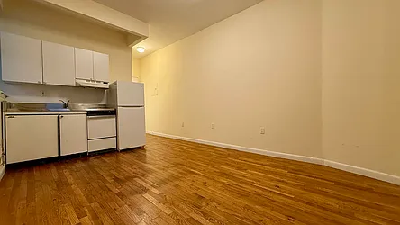 Rented by HOLTON REAL ESTATE INC.