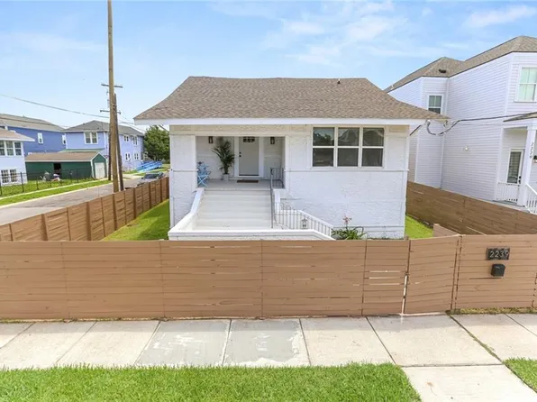 2239 Peniston St, New Orleans, LA 70115