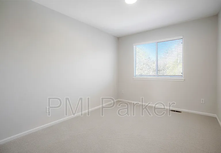 16041 Bluebonnet Dr — Photo 20