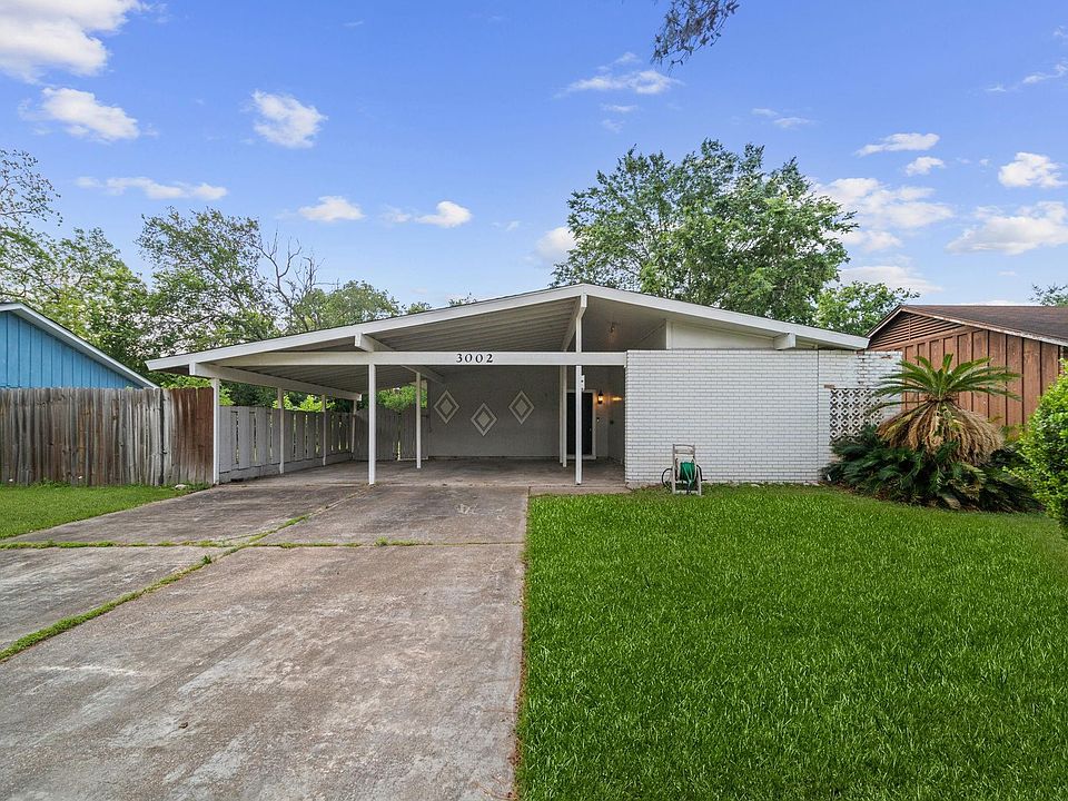 1st image of 3002 Newcastle Dr