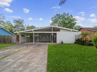 3002 Newcastle Dr, Baytown, TX 77521