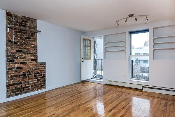 Rented by Nooklyn NYC LLC | media 46