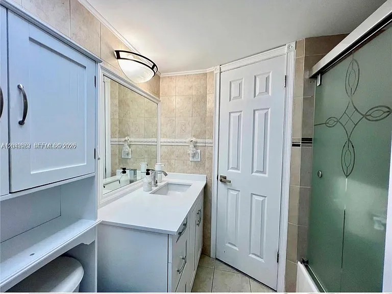 4255 N University Dr #304 — Photo 17