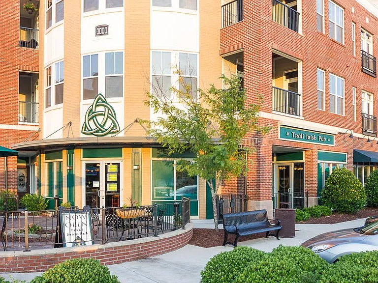 Restaurant closeby