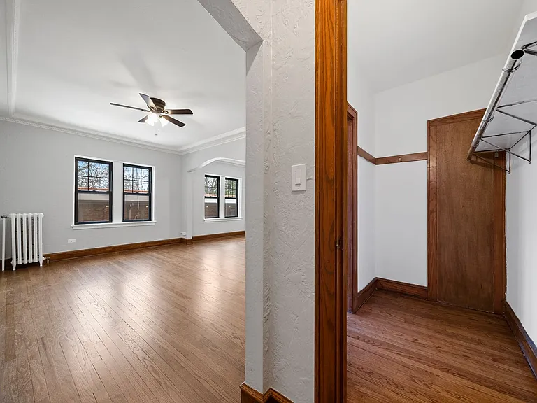 Bella Casa Apartments — Photo 40
