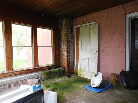 4th image of 174 S Fillmore Rd