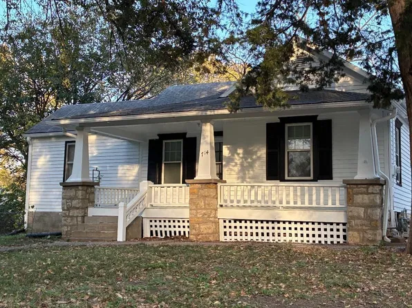 714 S Chestnut St, Olathe, KS 66061