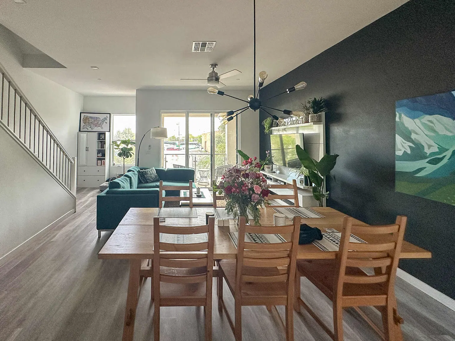 2 bed, 1618 sqft, $3,200 — Photo 2