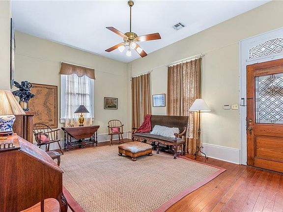 2nd image of 403 Hillary St