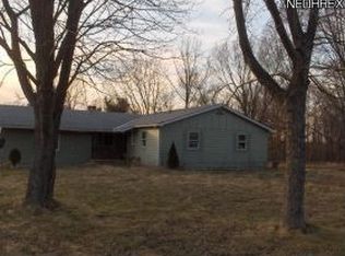 3195 Avalon Rd NW, Carrollton, OH 44615