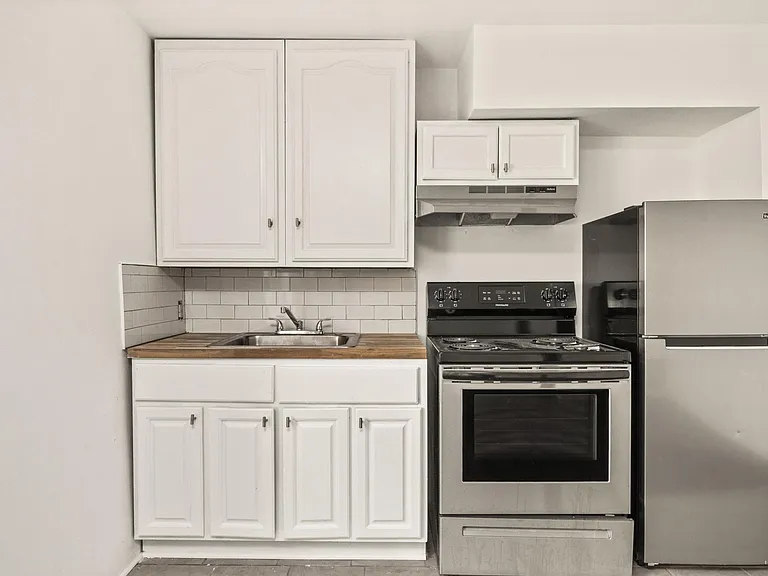 4230 Chestnut St — Photo 4