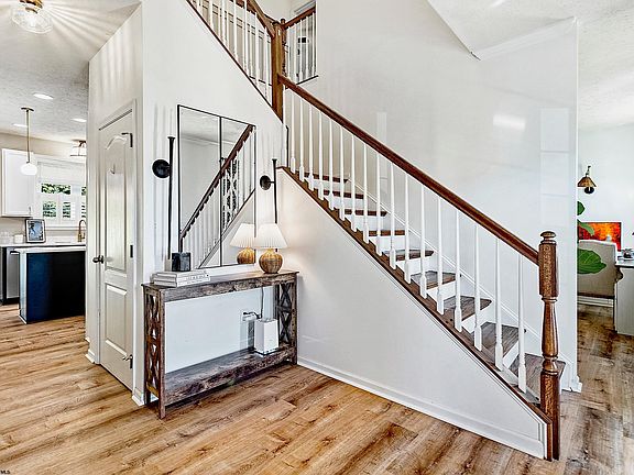 5th image of 304 Dairy Ln