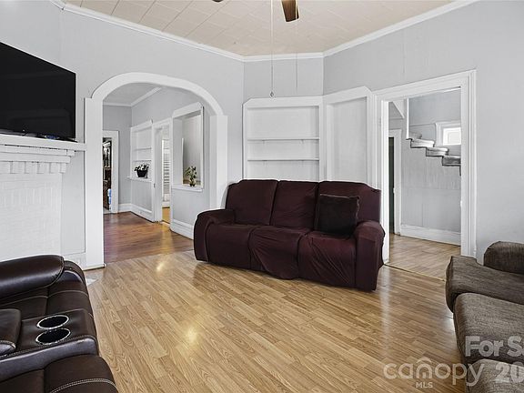 3rd image of 1212 S Salisbury Ave