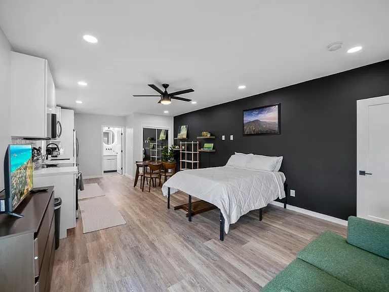 527 Iliaina St — Photo 1