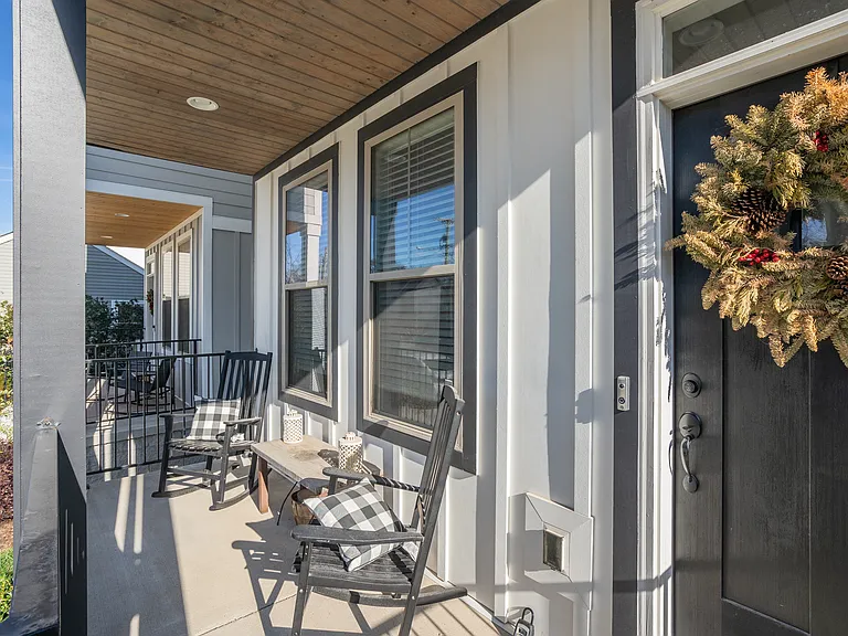 502A Croley Dr — Photo 2