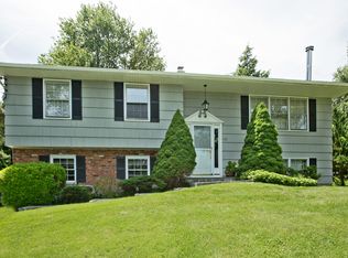 782 Granite Springs Rd, Yorktown Heights, NY 10598