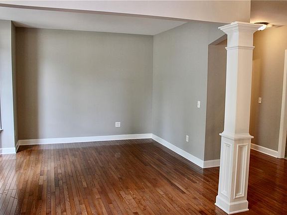 3rd image of 2975 Dogwood Hollow Ln