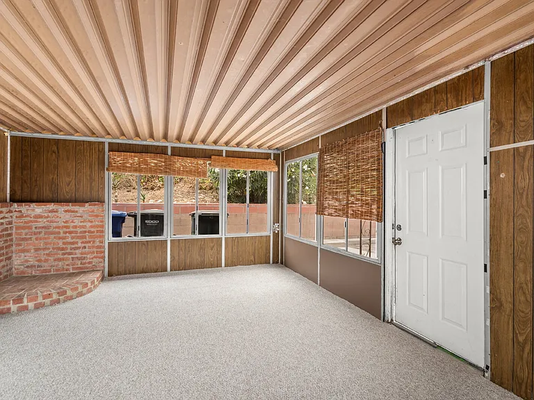 11518 Toerge Dr — Photo 23