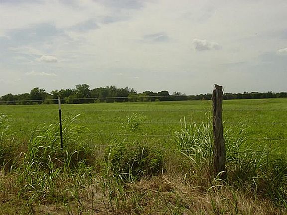 3rd image of 13011 NE County Road 3090